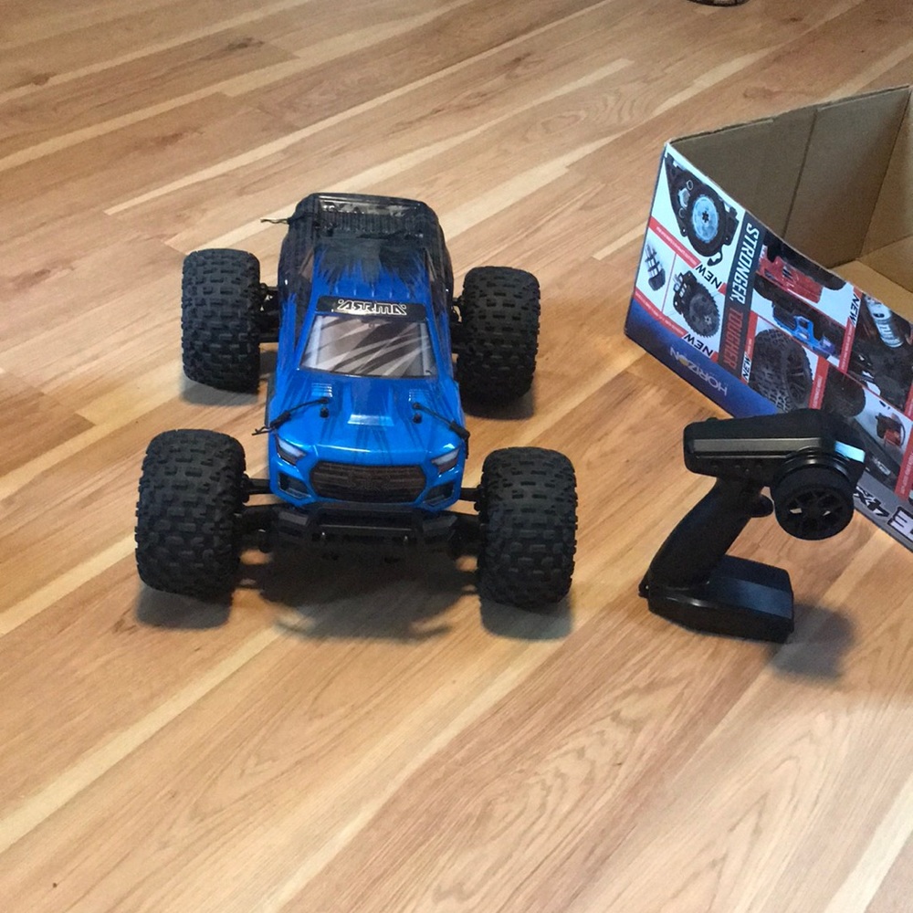 Remote control four-wheel-drive off-road in truck